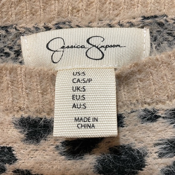 Jessica Simpson Sweater - Picture 5 of 6